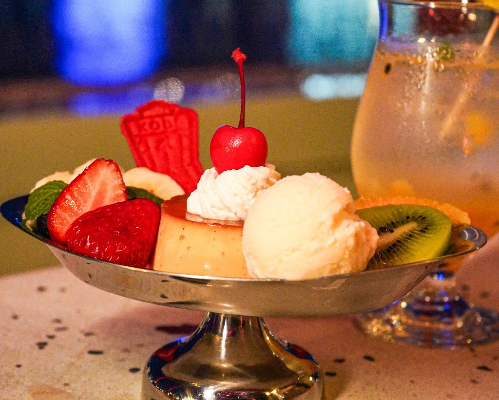 PORT TERRACEのアラカルトメニューと食後のスイーツ